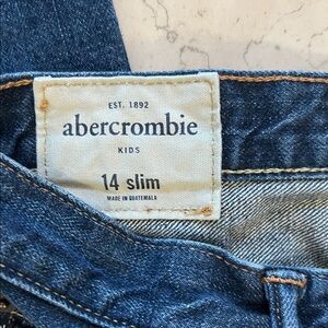 Abercrombie & Fitch Slim Straight Jeans in Dark Blue